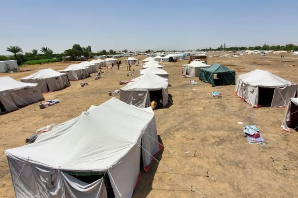 Emergency Relief: Urgent Humanitarian Response for Crisis-Affected Families